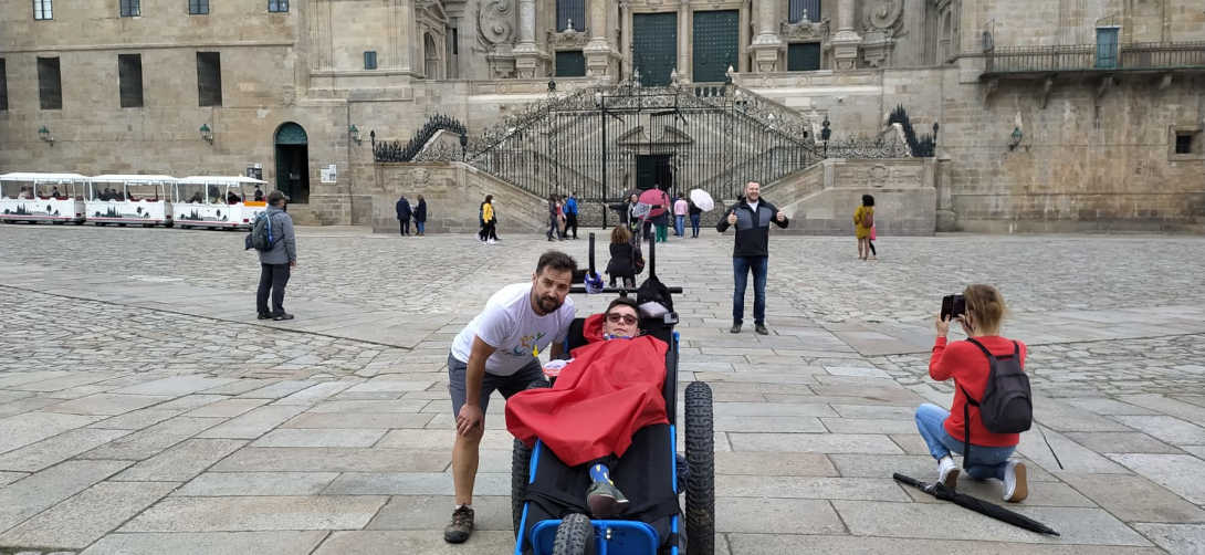 El equipo Julios llega al final del camino, Santiago de Compostela